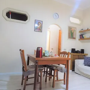 https://appartamento-nel-cuore-di-napoli-naples.hotels-amalfi.com